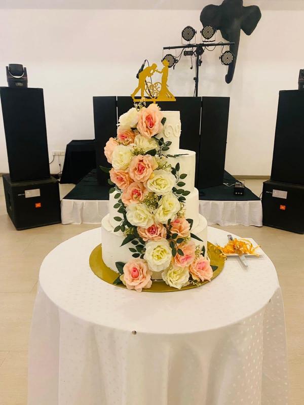 Mani cake & wedding package, Dancing group 