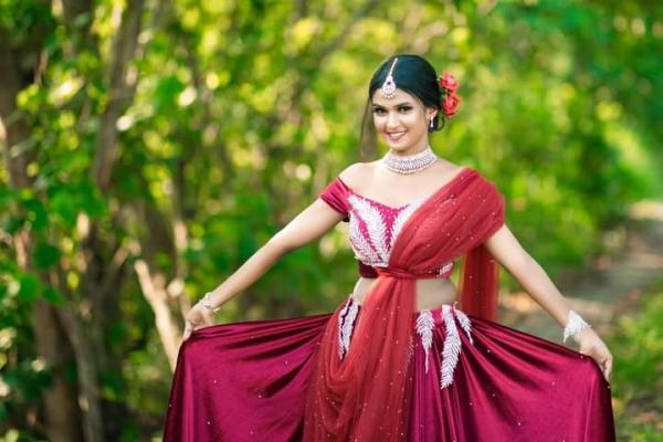 Bridal Wear Rent & Sele By Rush / Party Frock